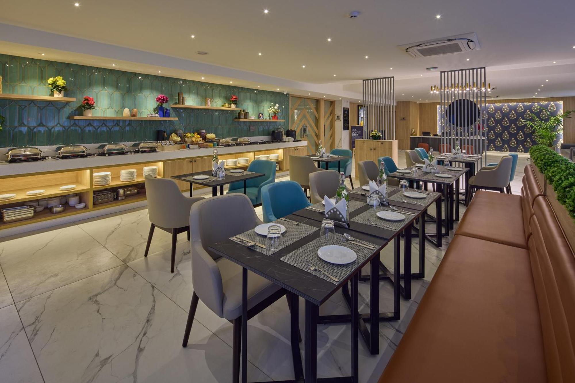 Grand Continent Hebbal A Sarovar Portico Affiliate Hotel Bengaluru Zewnętrze zdjęcie