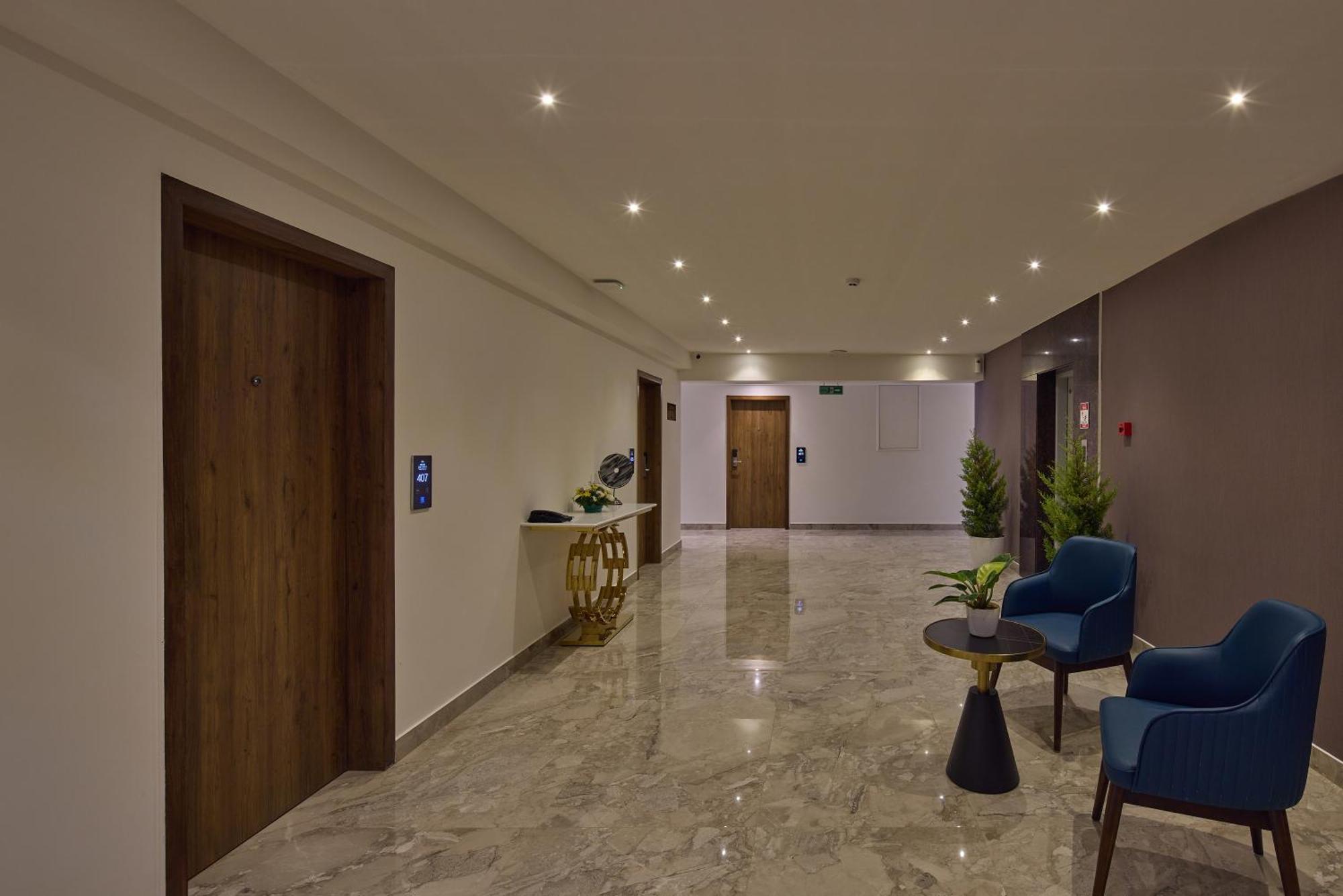 Grand Continent Hebbal A Sarovar Portico Affiliate Hotel Bengaluru Zewnętrze zdjęcie