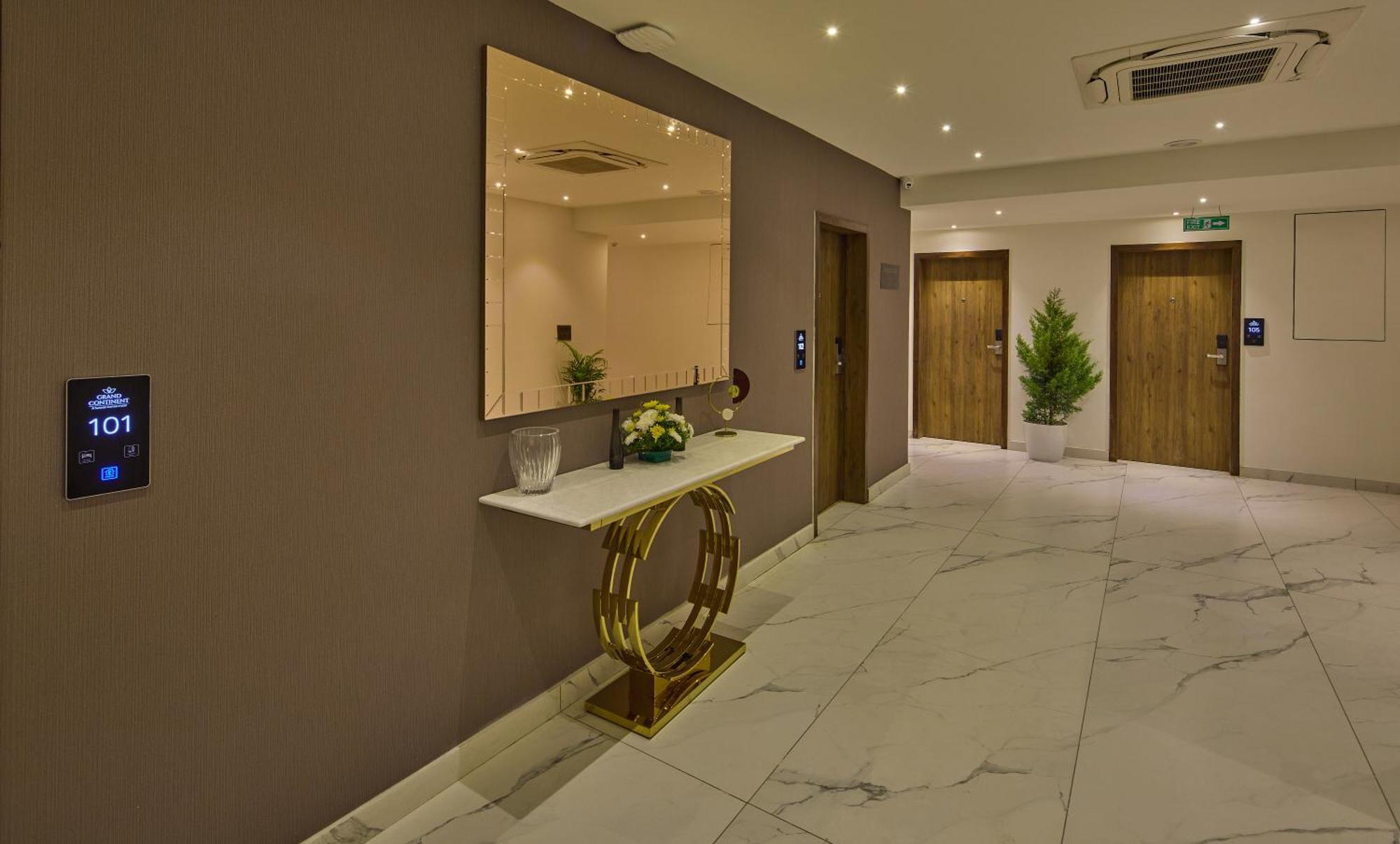 Grand Continent Hebbal A Sarovar Portico Affiliate Hotel Bengaluru Zewnętrze zdjęcie