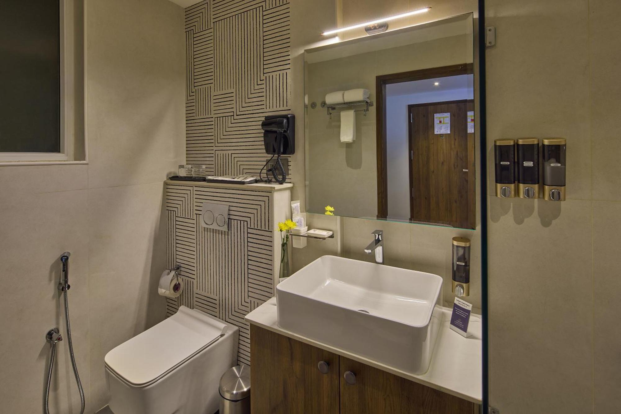 Grand Continent Hebbal A Sarovar Portico Affiliate Hotel Bengaluru Zewnętrze zdjęcie