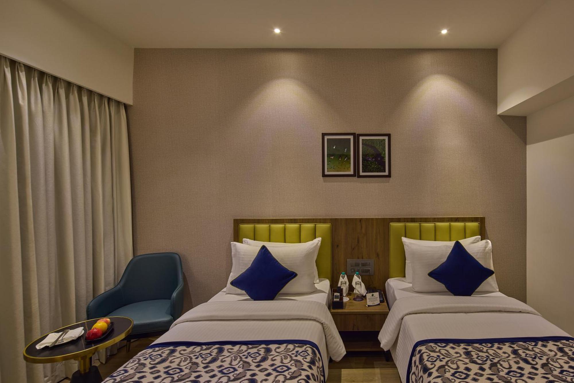 Grand Continent Hebbal A Sarovar Portico Affiliate Hotel Bengaluru Zewnętrze zdjęcie